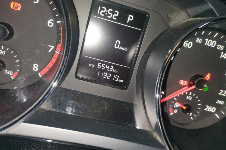 Used Volkswagen Sagitar 2015 230TSI Automatic Comfort Version
