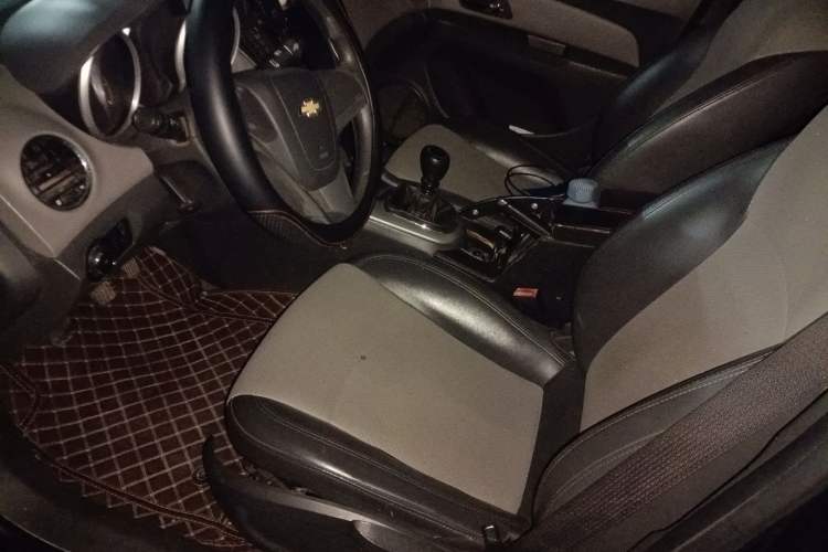 Used Chevrolet Cruze 2013 1.6L SL Grand Edition Manual Transmission
