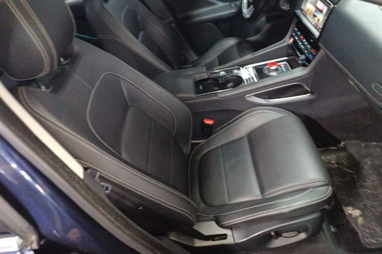 Used Jaguar F-PACE 2016 2.0T Two-Wheel-Drive R-Sport Sport Edition
