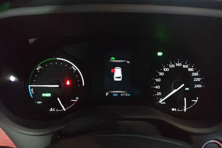 Used Toyota SIENNA 2026 Model 2.5L Dual-Engine Two-Wheel-Drive Comfort Edition