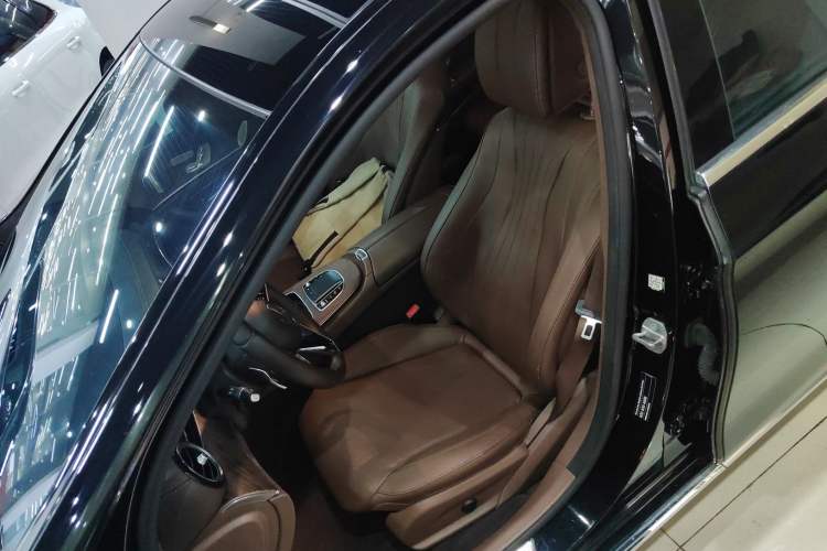 Used Mercedes-Benz E-Class 2021 E 300 L Luxury Model
