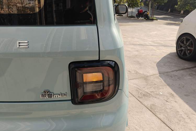 Used Geely Galaxy Panda 2024 Panda Mini 200km Endurance Bear