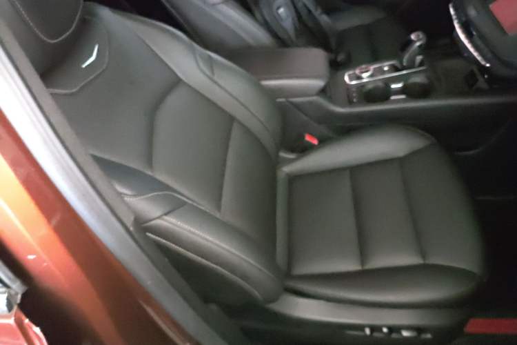 Used Cadillac XT4 2018 28T Two-Wheel Drive Leading Version Right Front Seat