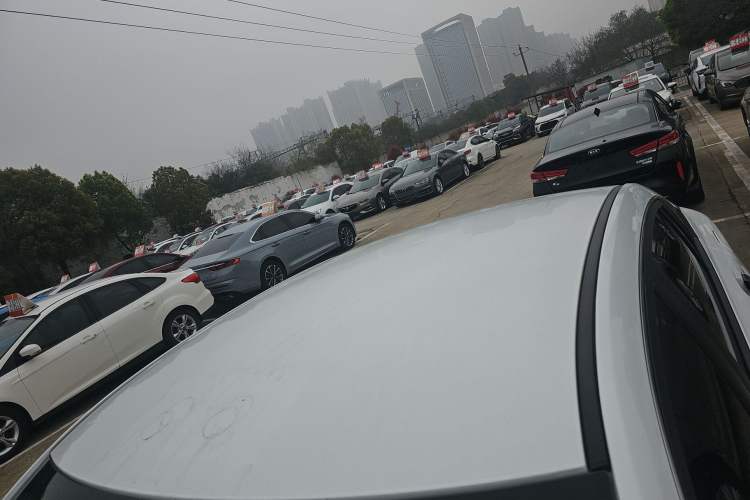 Used Dongfeng Aeolus Yixuan 2023 Mach Edition 1.5L Automatic Chasing Wind Version Roof