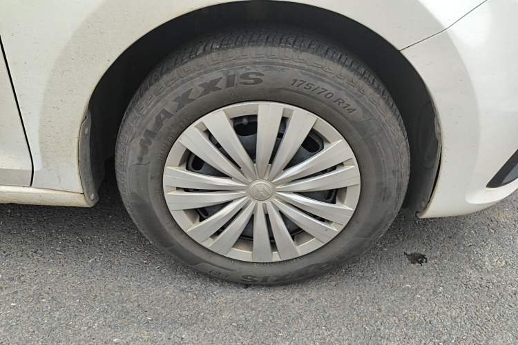 Used Volkswagen Santana 2021 1.5L Manual Fashion Edition Right Front Wheel Hub