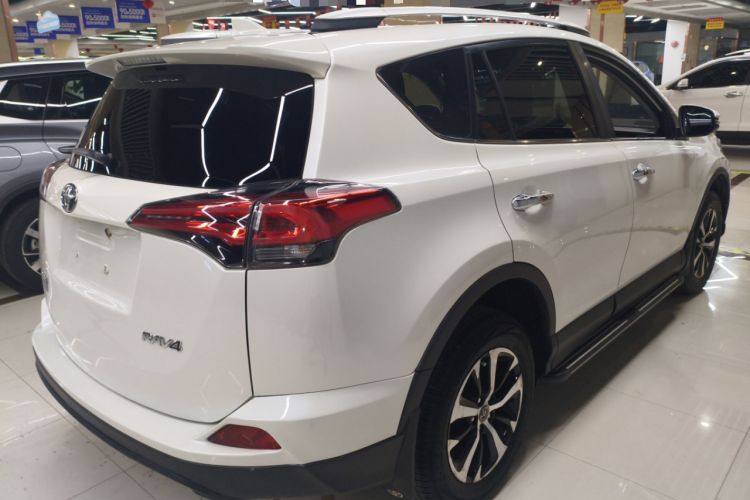 Used Toyota RAV4 2016 2.0L CVT Two-Wheel Drive Comfort Edition China V Standard