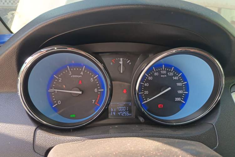 Used Cowin C3 2015 1.5L AMT Gold Diamond Edition
