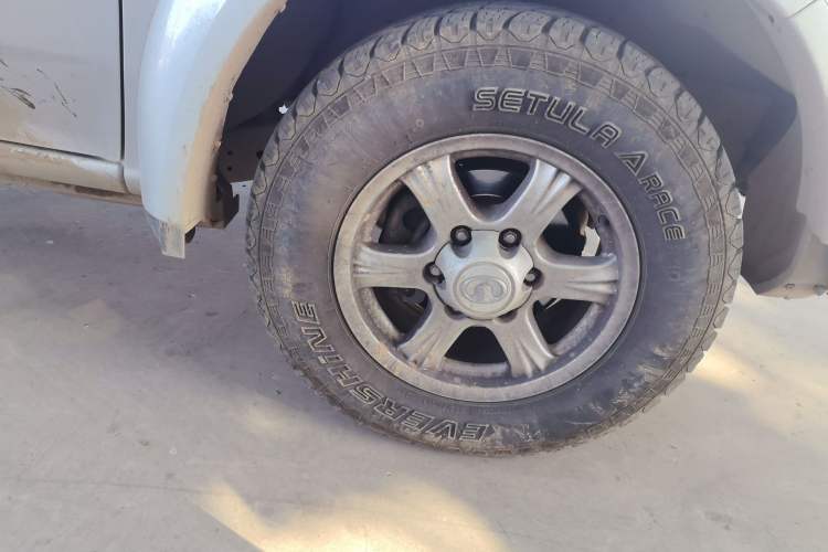 Used Great Wall Wingle 5 2017 2.0T European Version Diesel Two-Wheel Drive Advanced Large Double-Cab GW4D20E
