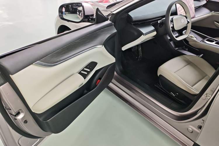 Used CHANGAN NEVO A07 2025 Range-Extended "True Fragrant" Edition 230 Luxury Version Driver Seat