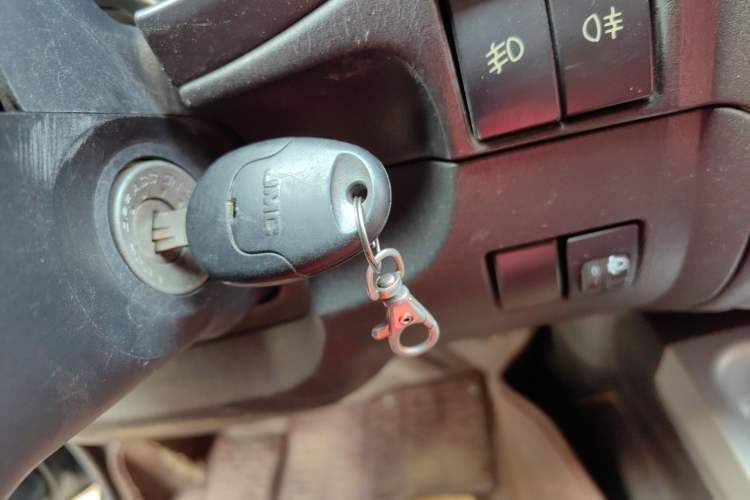 Used JMC Baodian 2018 2.9T New Value-Packed Two-Wheel-Drive Diesel Comfort Version with Standard Cargo Bed – JX4D30B5L