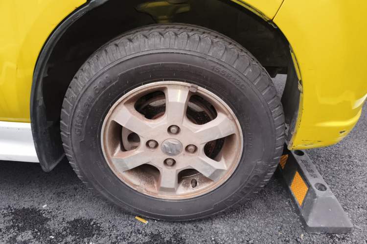 Used Suzuki Landy 2009 1.4L Manual Comfort Version Sunlight Edition Right Front Wheel Hub