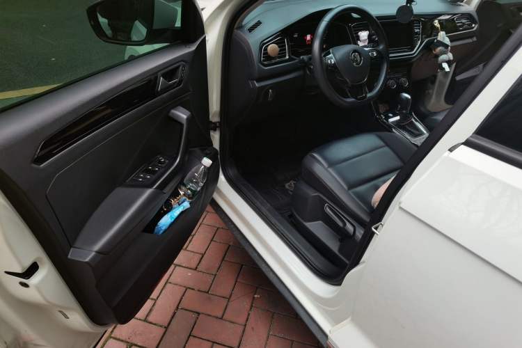 Used Volkswagen T-ROC 2020 280TSI DSG Two-Wheel-Drive Elite Version
