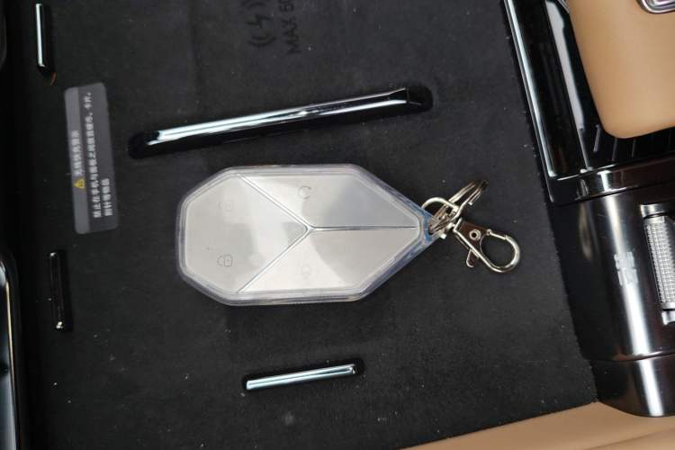 Used Formula Leopard 8 2025 Smart & Bold Luxury Version 7 Seats