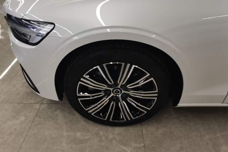 Used Volvo S60 2024 B5 Zhiya Sport Edition
