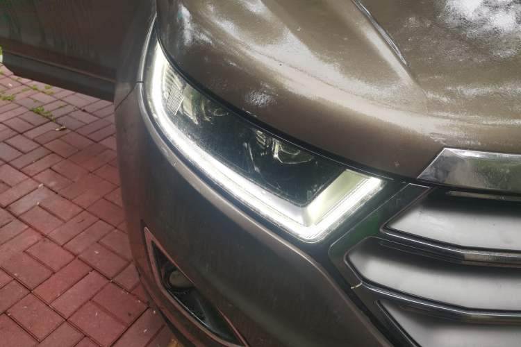 Used Ford Edge 2016 EcoBoost 245 Four-Wheel Drive Titanium 7-Seater
