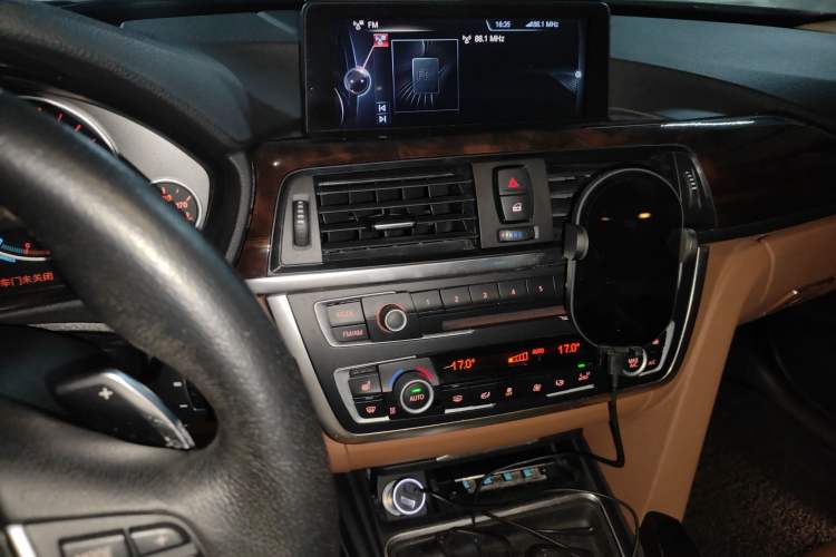 Used BMW 3 Series 2014 320Li Luxury Design Package