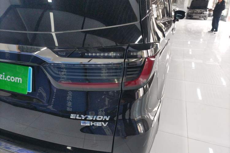 Used Honda Elysion 2022 2.0L eHEV Prestige Edition
