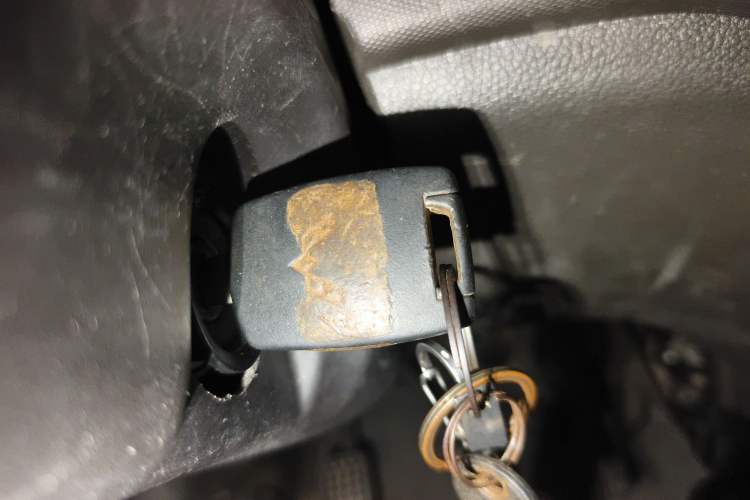 Used Wuling Rongguang 2019 1.2L S Van Standard Model with 5 Seats Vehicle Key