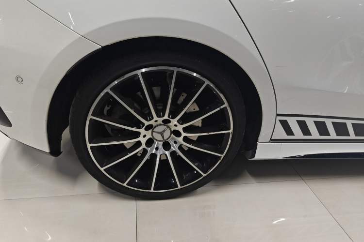 Used Mercedes-Benz A AMG 2020 Facelifted AMG A 35 4MATIC Right Rear Wheel Hub