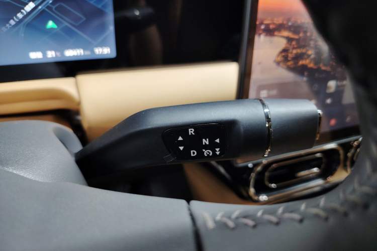 Used Leapmotor C01 2024 Range-Extended 316 Deluxe Edition Gear Lever