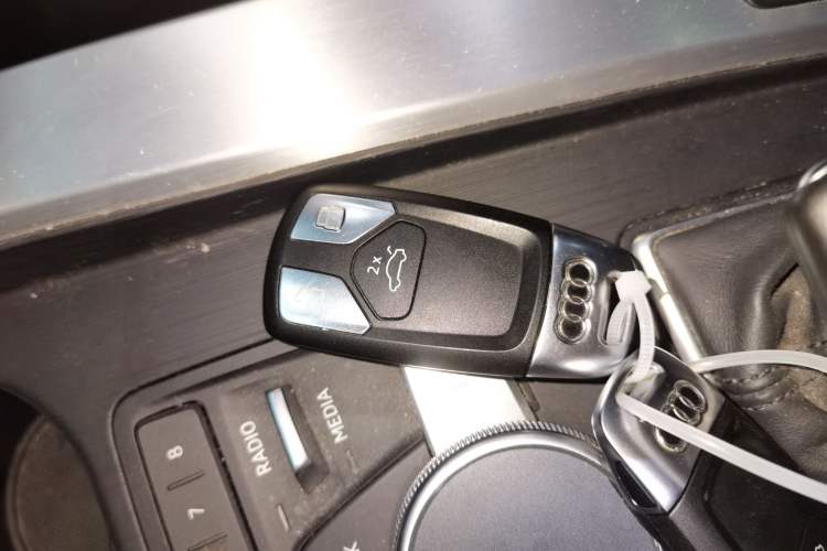 Used Audi A4L 2019 40 TFSI Fashion Edition China VI Emission Standard