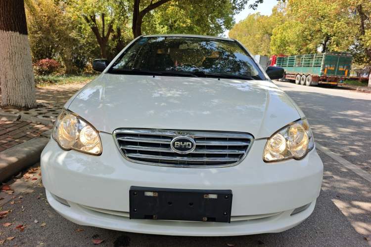 Used BYD F3 2012 Energy-Saving Model 1.5L Manual Comfort Version Front