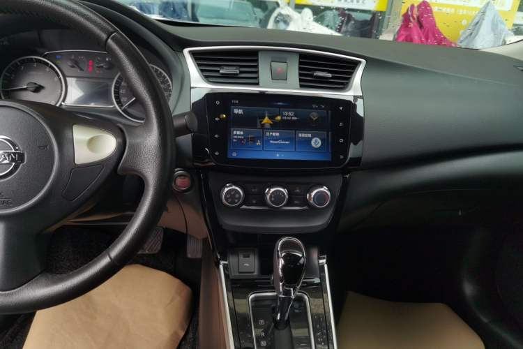 Used Nissan Sylphy 2019 1.6XV CVT Smart Connect Luxury Edition China VI Standard Audio And AC Panel