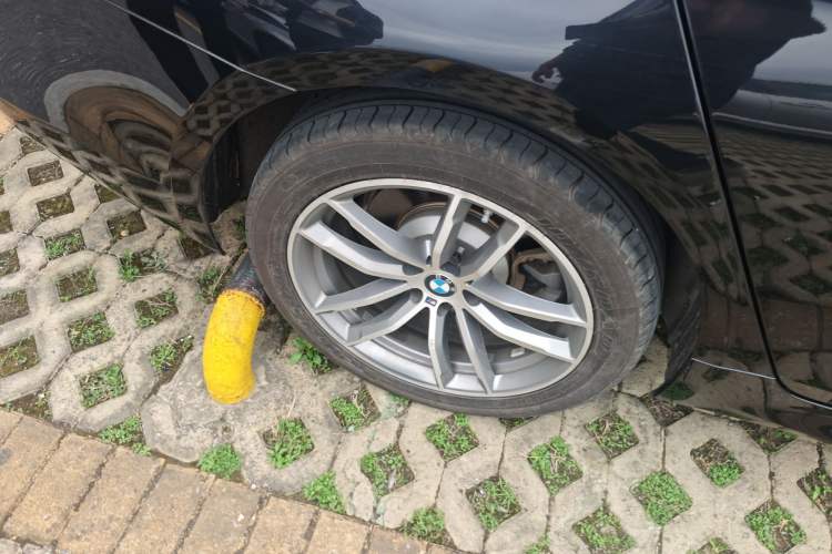 Used BMW 5 Series 2018 525Li M Sport Package Right Rear Wheel Hub