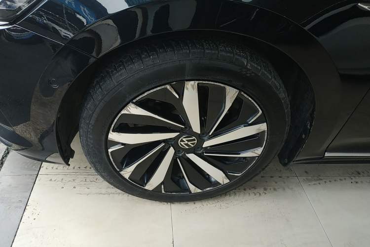 Used Volkswagen Passat 2022 380TSI Luxury Edition Exterior 4