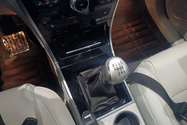 Used Haval H2 2014 1.5T Manual Two-Wheel Drive Elite Edition