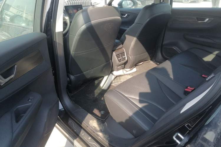 Used Hongqi E-QM5 2022 431 km Charge & Enjoy Edition