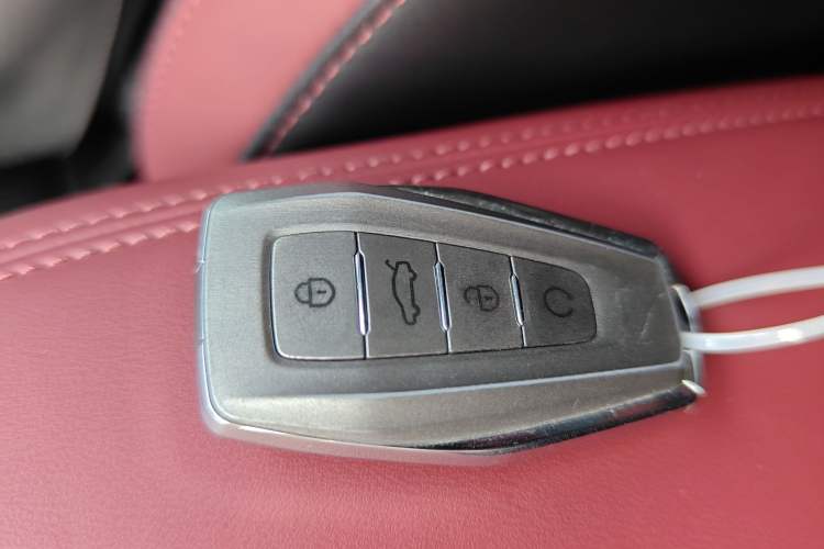 Used Geely Auto Coolray 2020 Facelift 240T DCT Hunter
