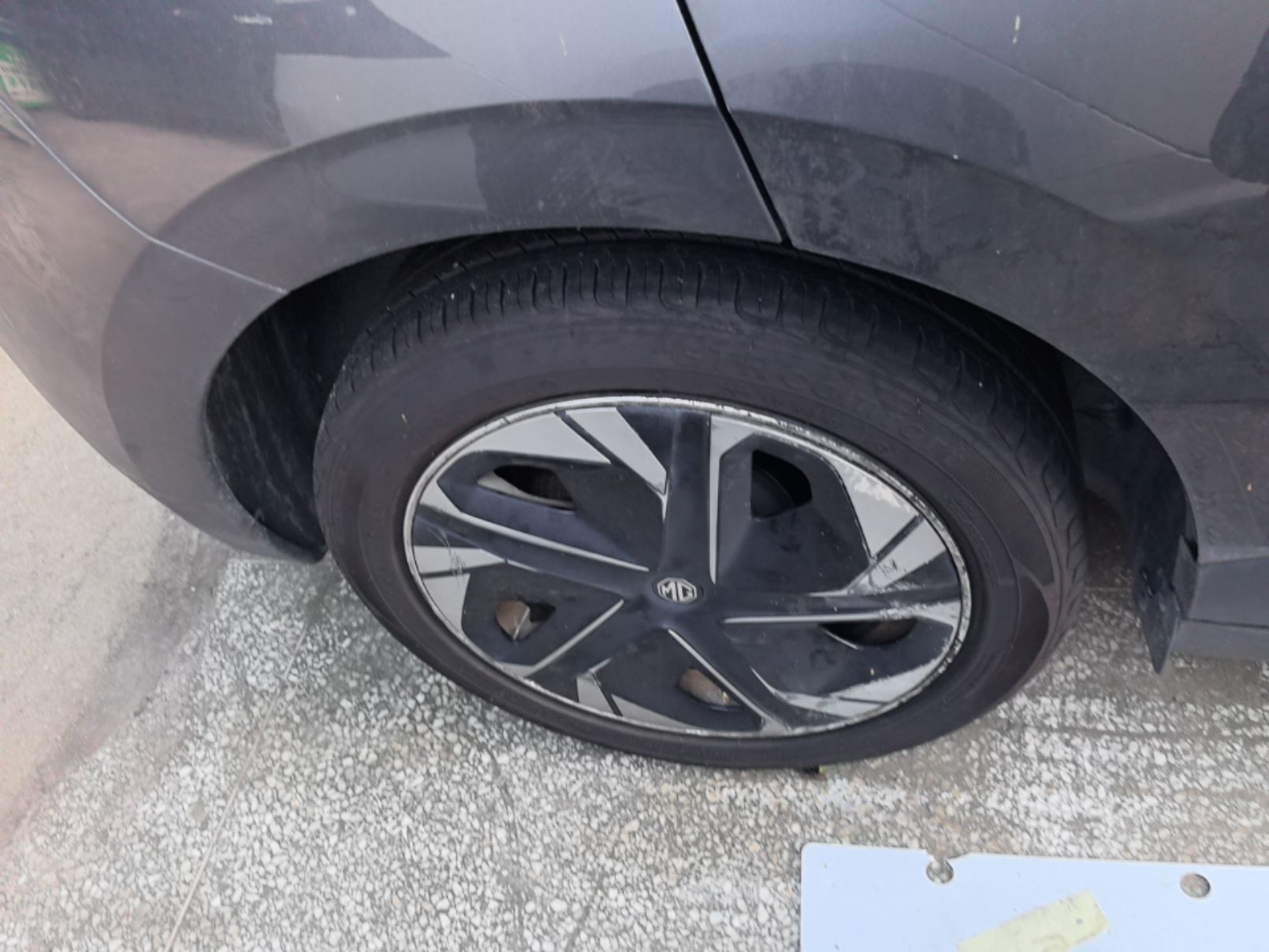 MG 4 EV 2023 415 km Range Sea-Champion Executive Edition — снимка 11