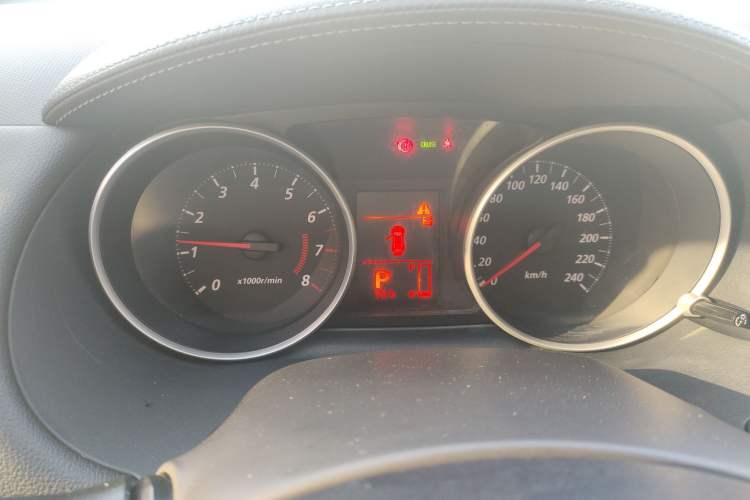 Used Mitsubishi Outlander 2012 Kicks 2.0 Sport Navigation Edition