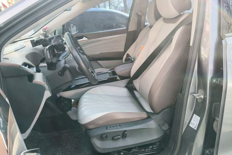 Used Volkswagen ID.6 X 2021 Pro Smart Long-Range Edition
