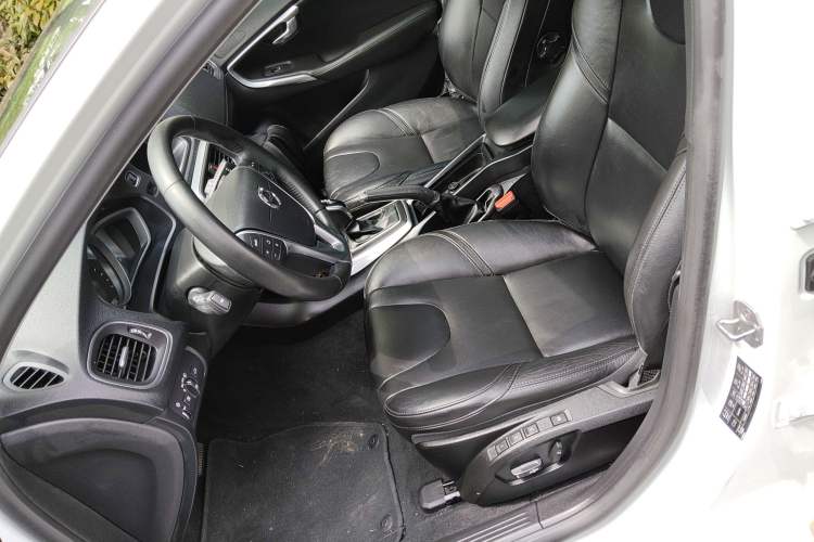 Used Volvo V40 2018 T3 Zhiyi Edition Left Front Seat