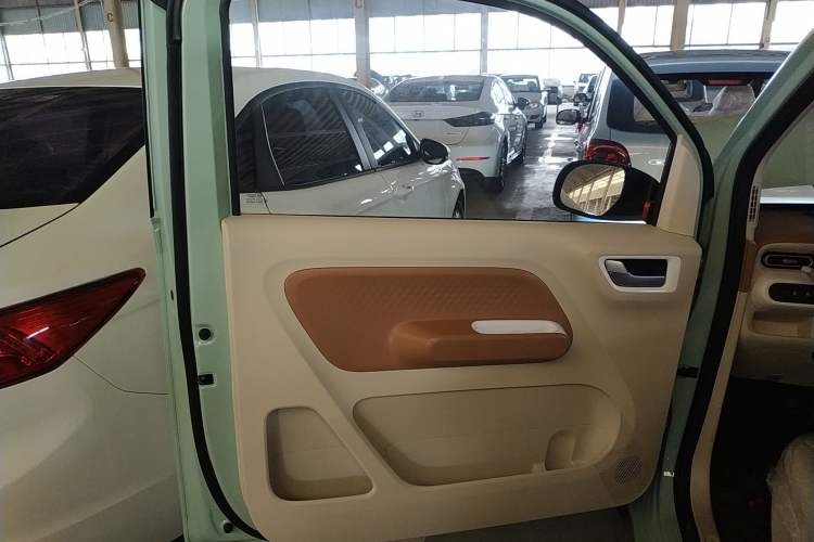 Used Wuling Hongguang MINIEV 2024 3rd Generation 215km Youth Edition