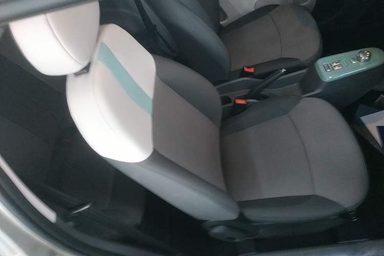 Used CHANGAN NEVO Lumin 2023 301km Honey Dew Edition
