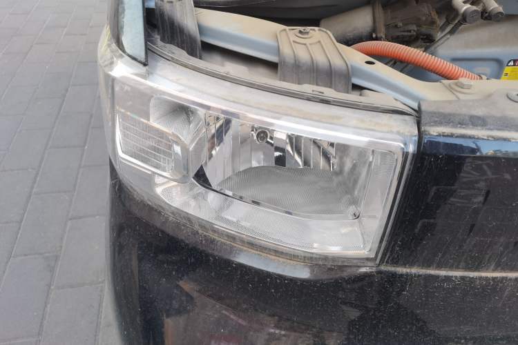 Used Wuling Hongguang MINIEV 2022 Zizai Version Lithium Iron Phosphate Right Front Headlight