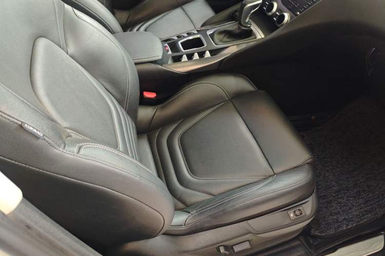 Used DS 5 2015 1.6T Luxury Edition THP160
