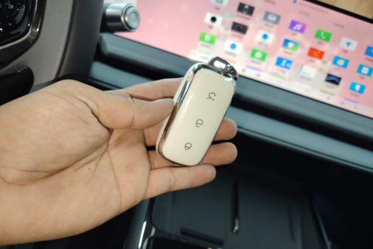 Used Geely Galaxy E8 2025 700 km Long-Range Intelligent Driving Version
