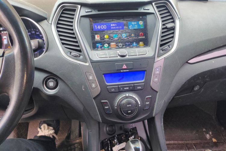 Used Hyundai Santa Fe 2013 2.4L Automatic Two-Wheel Drive Smart Version