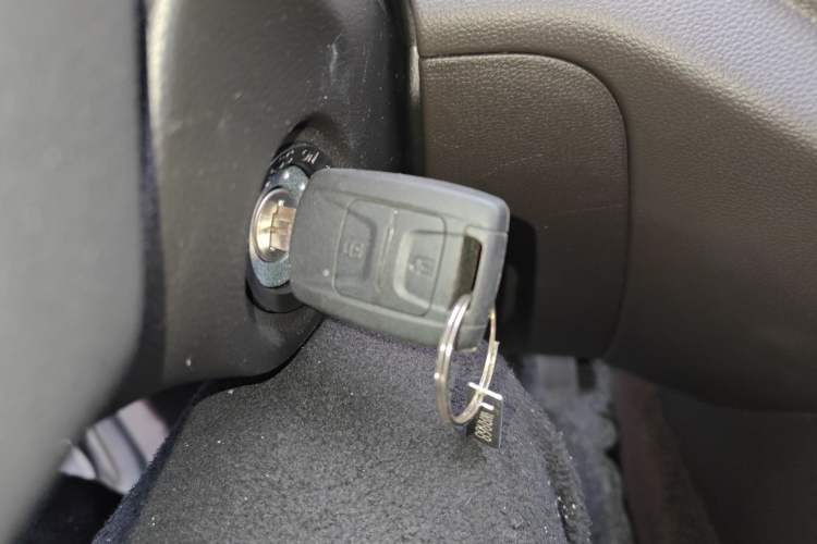 Used Wuling Hongguang V 2022 1.5L Jingqu Edition Electric-Assist LAR