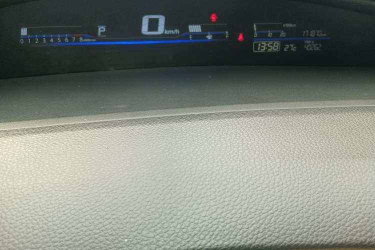 Used Honda Jade 2013 1.8L automatic Comfort version 5 seats
