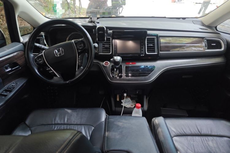 Used Honda Elysion 2016 2.4L Supreme Edition Center Console