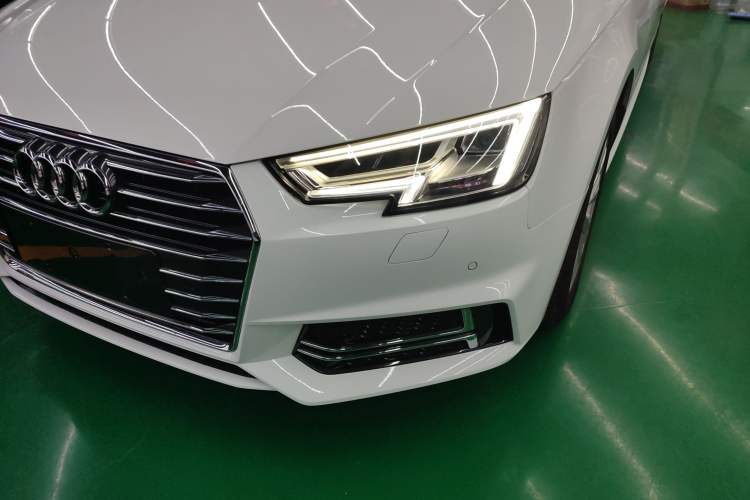 Used Audi A4L 2019 40 TFSI Ambition Version China V