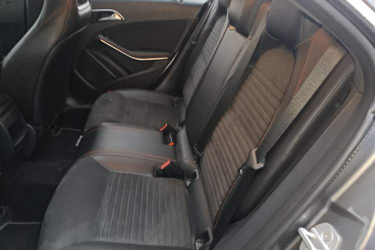 Used Mercedes-Benz CLA 2015 CLA 220 4MATIC
