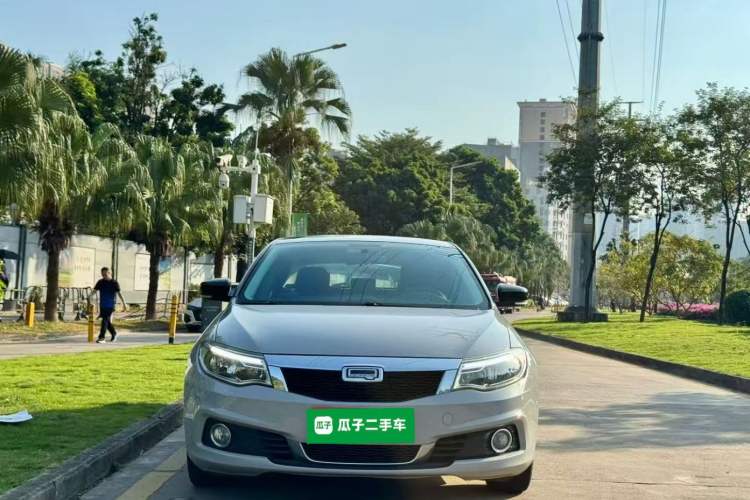 Used Qoros 3 2016 Hatchback 1.6L Automatic Zhiyue Model