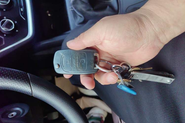 Used Wuling Hongguang S3 2019 1.5L Manual Standard Version China VI Standard Vehicle Key