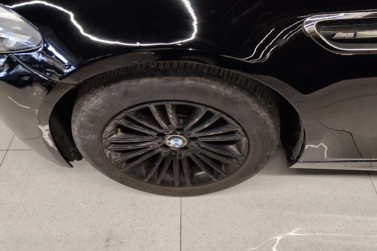 Used BMW 5 Series 2014 525Li Leading Model
